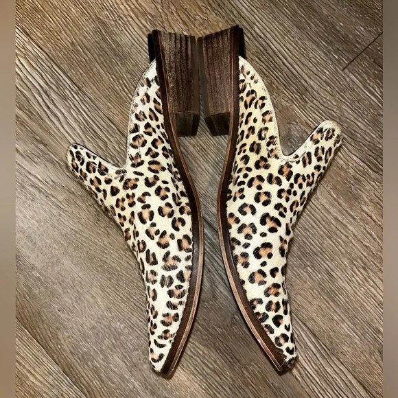🦋Naughty Monkey Carissa Leopard flats sz 8 1/2 8.5 - Picture 2 of 5